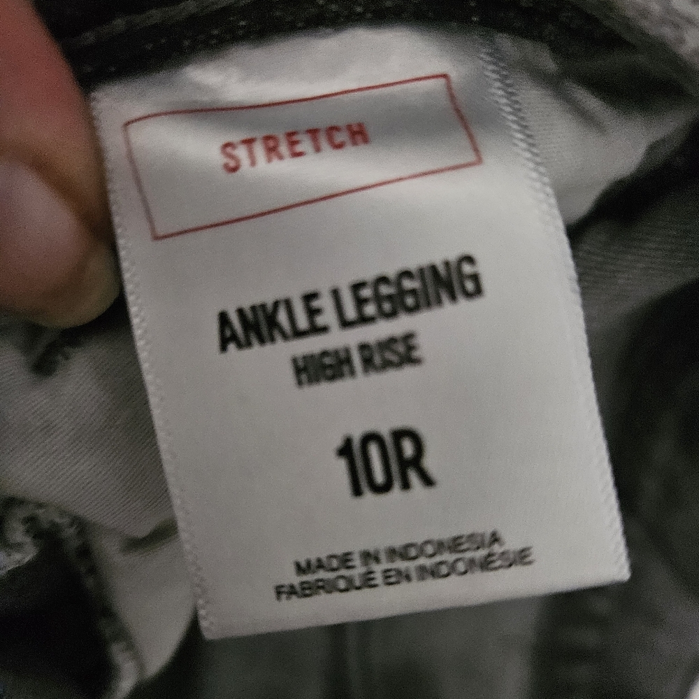 Express Gray Floral Ankle Jeans 10R - Picture 5 of 6
